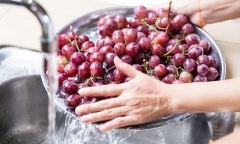 Mẹo rửa nho bằng kem đánh răng