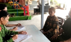 Người phụ nữ nắm tóc đánh dã man bé gái 6 tuổi ở An Giang khai gì?