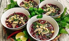 Hai người tử vong sau khi ăn tiết canh lợn ở Hưng Yên