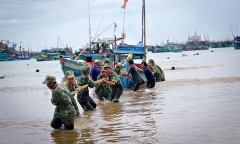 Thủ tướng yêu cầu triển khai ứng phó bão số 5 với tinh thần khẩn trương nhất, quyết liệt nhất