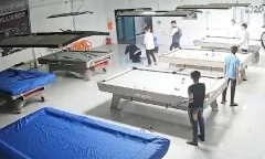 Điều tra nguyên nhân một nam sinh lớp 10 ở Nghệ An bị bạn đánh trong quán bida, phải nhập viện cấp cứu