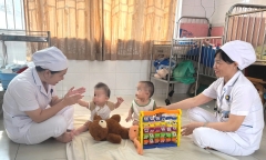 Tin tức thời sự 24h: TP.HCM làm giấy khai sinh cho 9 trẻ bị bỏ rơi 