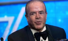 Phong tỏa các tài khoản ngân hàng của Chủ tịch Hoa hậu Hoàn vũ