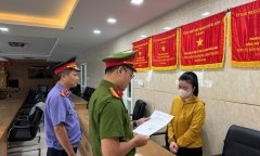Khởi tố 
