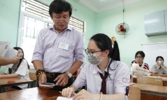 Đề thi tốt nghiệp THPT năm 2025: Tăng tỷ lệ xét tốt nghiệp học bạ, đề thi sẽ khó hơn?
