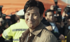 Dự Án Mật: Thảm Hoạ Trên Cầu vươn lên top 1 phòng vé Việt sau 4 ngày khởi chiếu