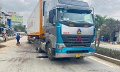 Tin tức tai nạn giao thông mới nhất ngày 5/12: Người đàn ông tử vong dưới bánh xe tải ở TP.HCM