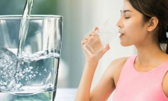  Lưu ý khi uống cốc nước đầu tiên trong ngày