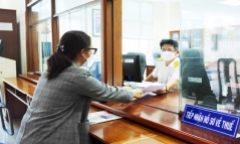 Bộ Tài chính đề nghị tăng cường cấm xuất cảnh để thu hồi nợ thuế