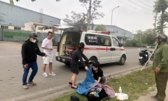 Mang thai nhưng không hay biết, người phụ nữ đẻ rơi trên đường đi xin việc
