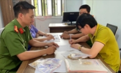 Trao trả 3,5kg vàng bị trộm cho chủ tiệm ở Đắk Nông