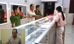 Bà chủ tiệm vàng leo qua tủ kính, “bắt nóng” tên cướp: Từng học võ thời gian dài