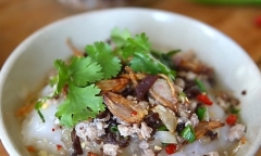 Cách làm bánh đúc nóng bằng lò vi sóng thơm ngon không kém ngoài tiệm