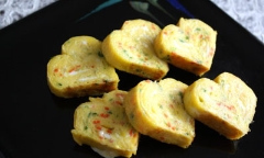 Cách làm trứng cuộn trái tim thơm ngon hấp dẫn cho ngày Valentine