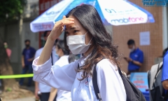 Nhiều thí sinh thi tốt nghiệp THPT tại Hà Nội bất ngờ với 