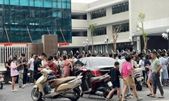 Vụ hàng trăm phụ huynh 