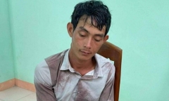 Đối tượng chặn xe, đâm chết vợ giữa đường rồi bỏ trốn lên rừng