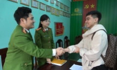 Tài khoản bất ngờ nhận được 219 triệu đồng, nam thanh niên trình báo công an