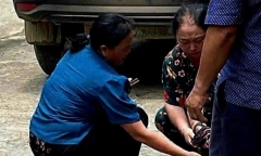 Thương tâm: Bệnh nhi bị ô tô cán tử vong ngay trong trung tâm y tế ở Nghệ An 