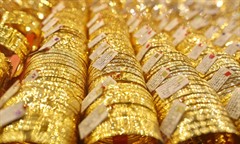 Chốt phiên giá vàng ngày 15/10: Xuất hiện mức chênh lệch lớn giữa mua và bán ở thị trường trong nước
