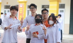 Biến động điểm chuẩn vào lớp 10 THPT các trường chuyên ở Hà Nội 3 năm qua