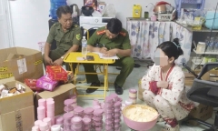 Bắt quả tang thiếu nữ 19 tuổi 