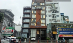 Vụ người phụ nữ mâu thuẫn với bạn trai kém 11 tuổi trong khách sạn ở TP.HCM: Nhân chứng nói gì?