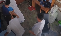 Nam bệnh nhân đột ngột ngừng thở khi đang siêu âm khiến các bác sĩ hốt hoảng