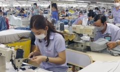 Tổng Liên đoàn Lao động Việt Nam đề xuất 2 phương án tăng lương tối thiểu vùng, thực hiện từ 1/1/2027