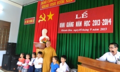 Nữ giảng viên khuyết tật và hành trình mang lại điều tốt đẹp cho những người “cùng khổ”