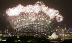 Ảnh: Pháo hoa rực sáng trên bầu trời Australia