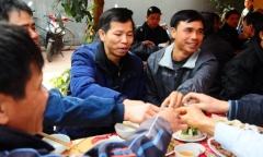 Ông Chấn xúc động tham gia chạp họ sau 10 năm tù oan