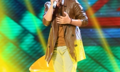 VTV bị phạt 15 triệu đồng vì F Band dùng khăn Piêu làm khố