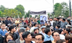 Nghẹn ngào khi nghe ca khúc viết về ông Nguyễn Bá Thanh