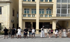 Bắt quả tang 21 nam nữ thanh niên