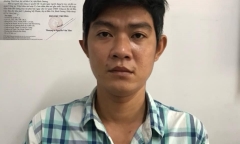 Bị nhắc vì nẹt pô xe máy gây ồn, người đàn ông dùng dao đâm hàng xóm rồi bỏ trốn