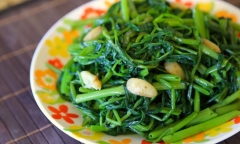 Những người không nên ăn rau muống kẻo rước bệnh vào thân