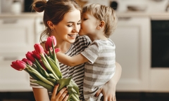 Lời chúc ngày Quốc tế Phụ nữ 8/3 ấm áp và ý nghĩa nhất dành cho mẹ