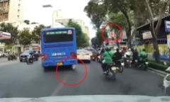 Xử phạt tài xế xe buýt lấn làn, vượt ẩu ngay ngã tư ở TP.HCM