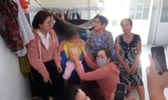 Tình tiết mới vụ cha nuôi bạo hành bé gái 4 tuổi ở Cà Mau