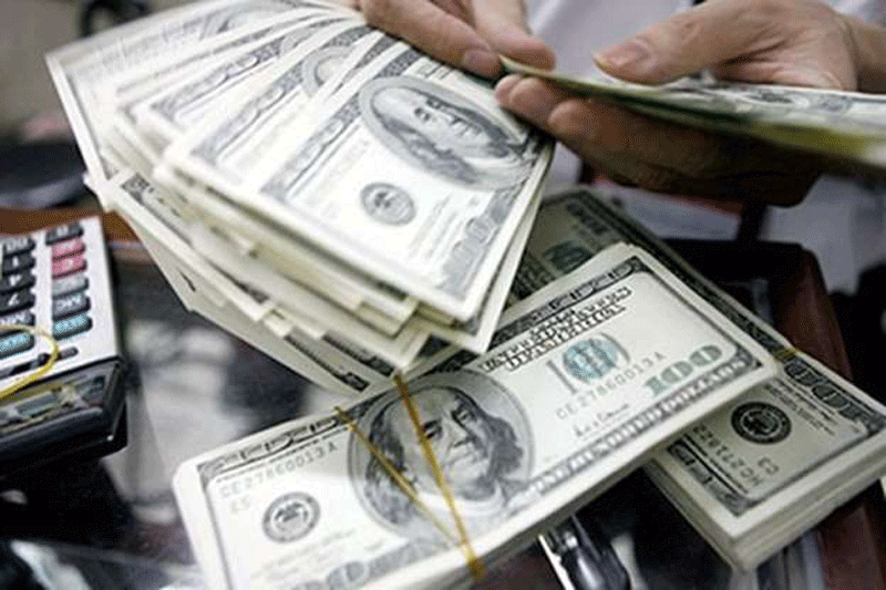 Tỷ giá USD hôm nay 23/12: Đồng xanh ngân hàng lao dốc không phanh, thị trường tự do đảo chiều