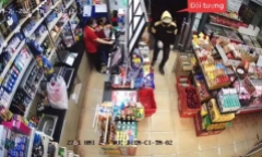 Công an Hà Nội truy tìm tên cướp ở siêu thị: Camera ghi lại gì?