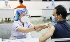 Bộ Y tế đề nghị TP.HCM điều tra việc tiêm vaccine COVID-19 có thu phí