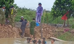 Đi xả nước ao cá, người đàn ông bị cuốn vào cống tử vong