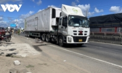 Tin tức tai nạn giao thông mới ngày 15/9: Va chạm với xe đầu kéo, cụ ông 76 tuổi tử vong tại Bình Thuận