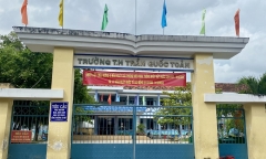 Vụ trường học thông báo trích tiền chụp ảnh của học sinh cho giáo viên: Xem xét trách nhiệm để xử lý