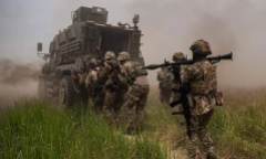 Ukraine nói Nga tiến công đồng thời ở 4 mặt trận