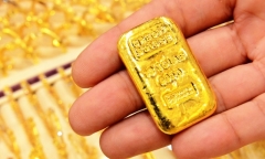 Giá vàng hôm nay mới nhất 2/12: Giá vàng chững lại nhưng vẫn neo ở mức cao