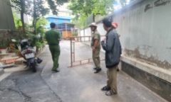 Nghe tiếng động mạnh, phát hiện cụ ông 74 tuổi tử vong dưới sân chung cư Phú Gia Hưng