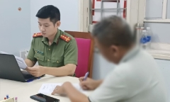 Hóng hớt chuyện hàng xóm rồi đăng lên TikTok, người đàn ông bị công an triệu tập